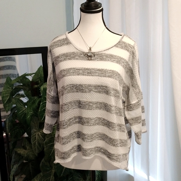 ⚜️ Cherry Krave Striped Sweater - Picture 1 of 6